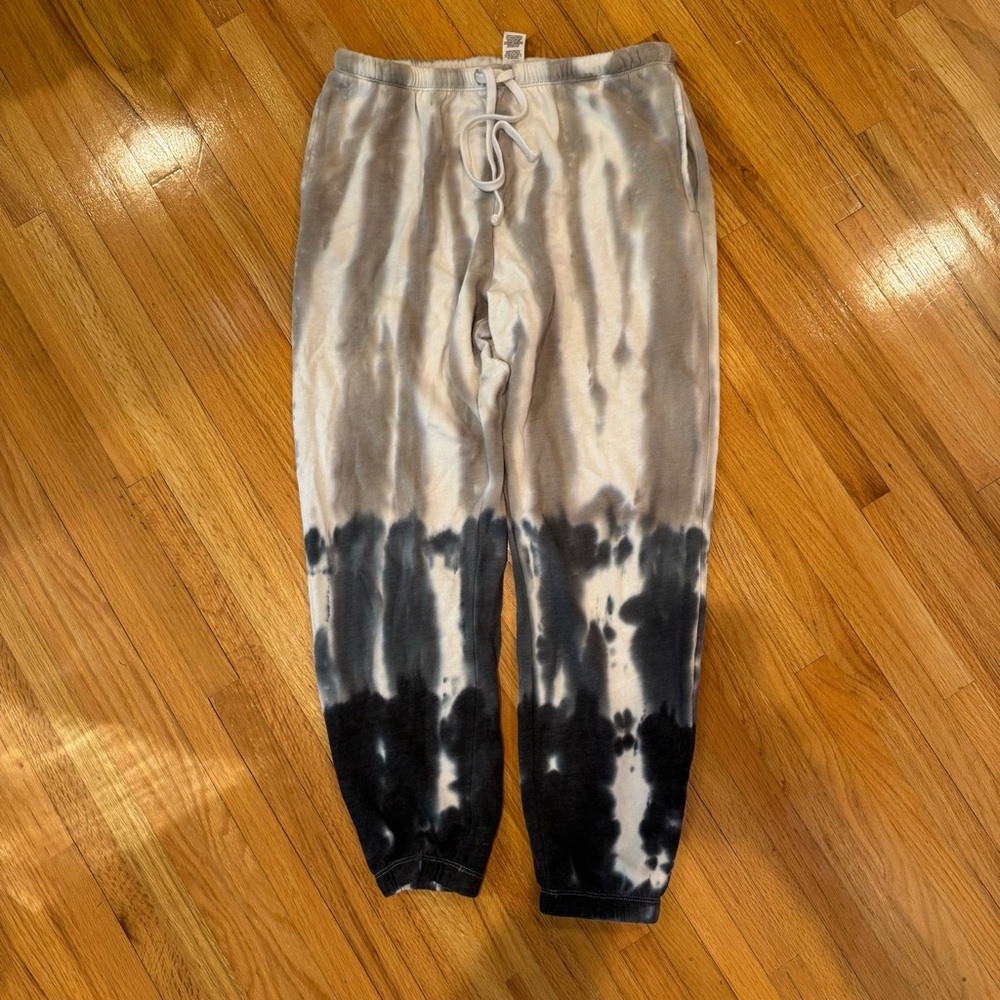Garage Tie-Dye Joggers in Black and Tan
